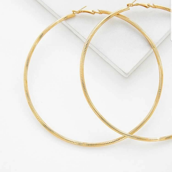 New glamorous round gold hoop earrings - Picture 2 of 5